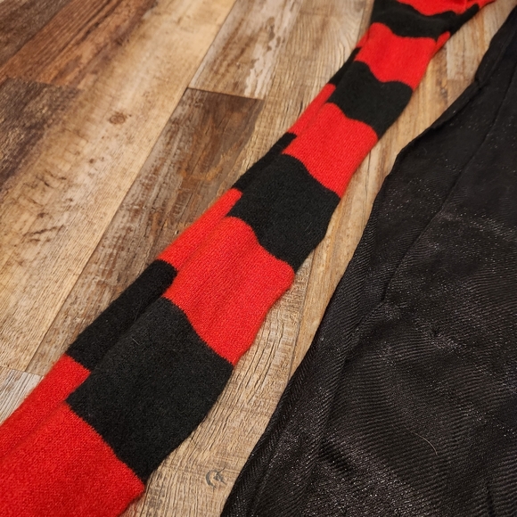 Winter Scarf Lot - Picture 2 of 5